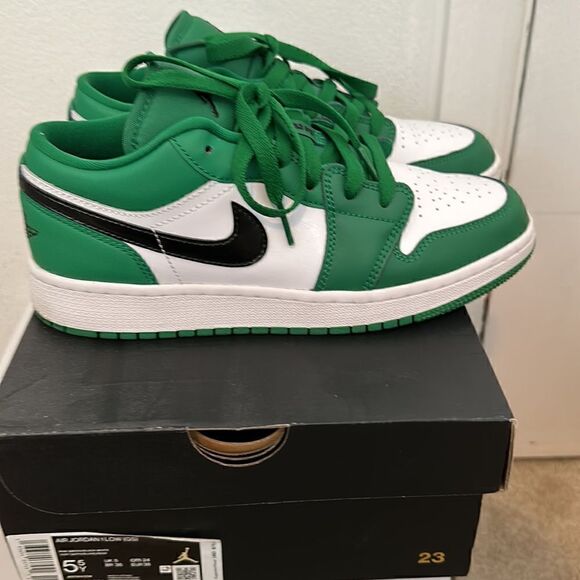 Nike green and white womens 7 youth 5.5 - Picture 5 of 8